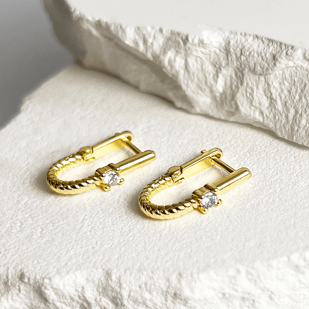 ARETES BRILLO DORADO