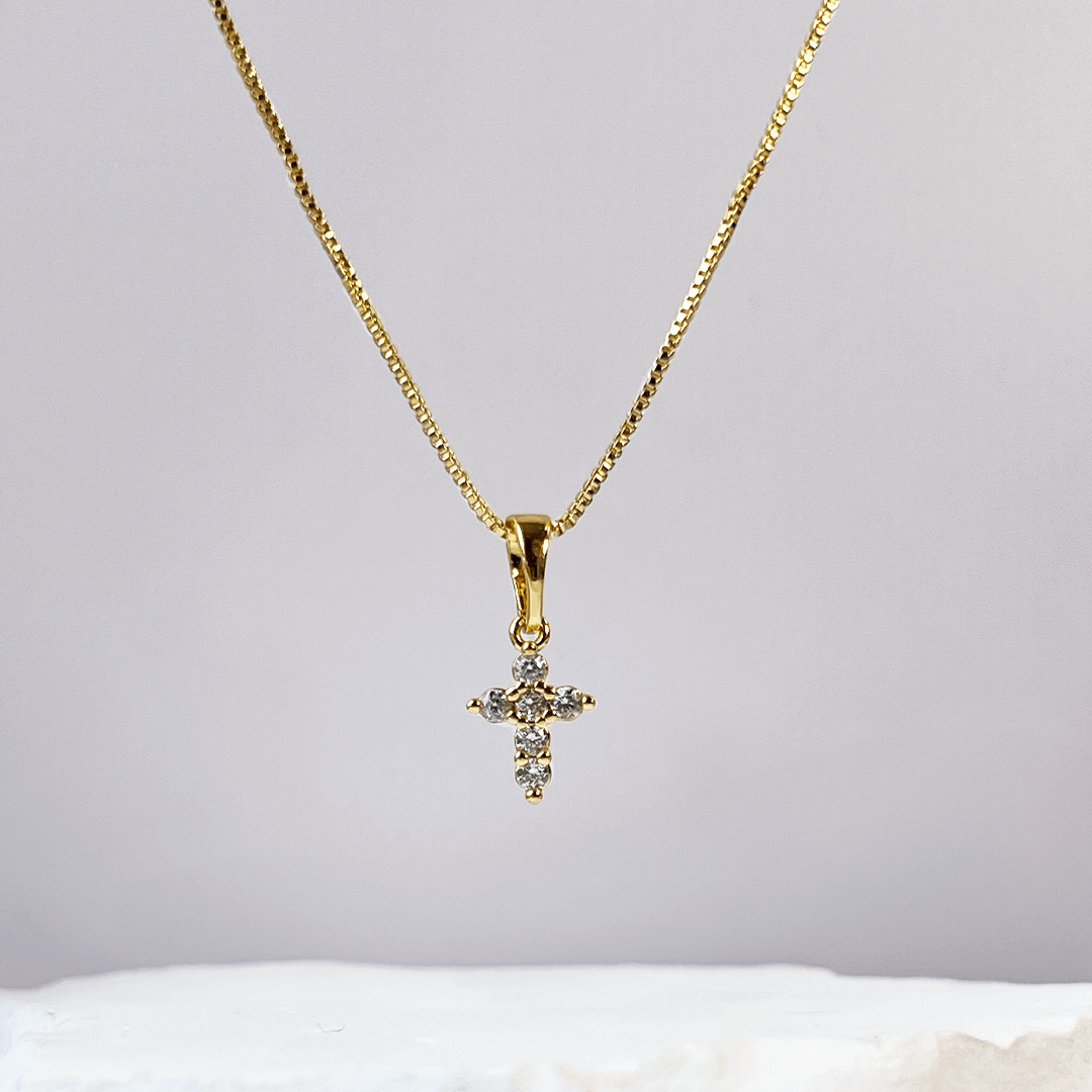 COLLAR CRUZ BRILLO DORADO
