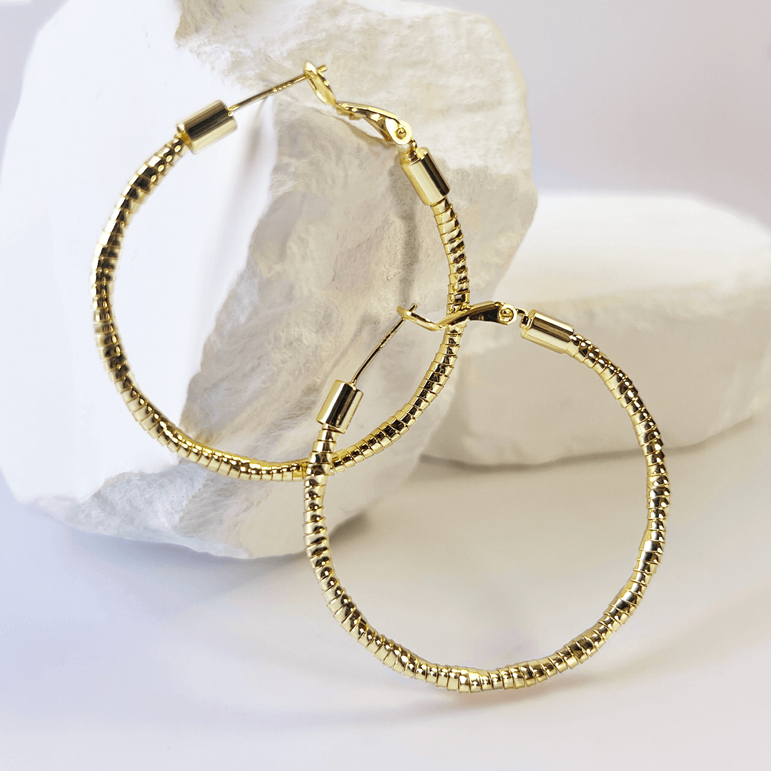 ARETES ESENCIA DORADO