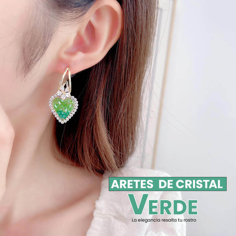 Aretes Corazón de Cristal Verde (En baño de oro)