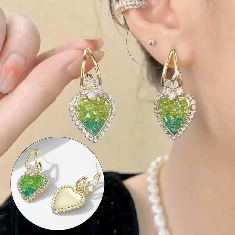 Aretes Corazón de Cristal Verde (En baño de oro)