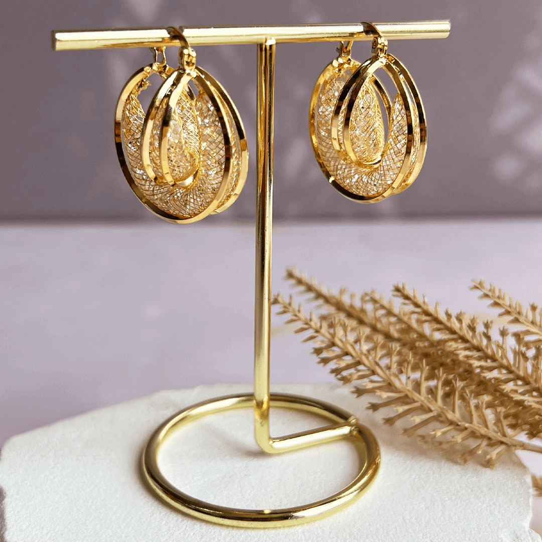 Aretes Entrelazo Dorado + obsequio