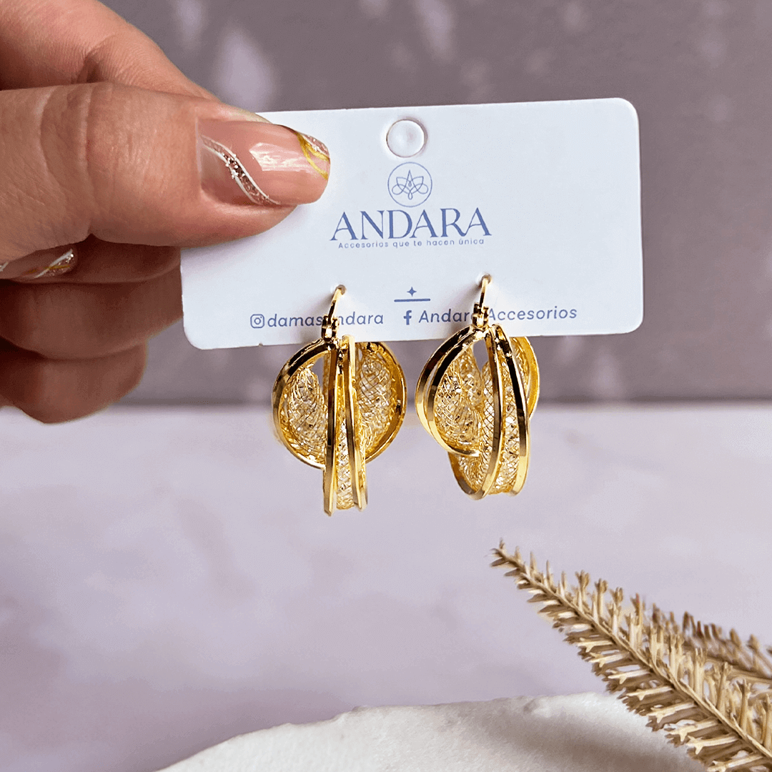 Aretes Entrelazo Dorado + obsequio