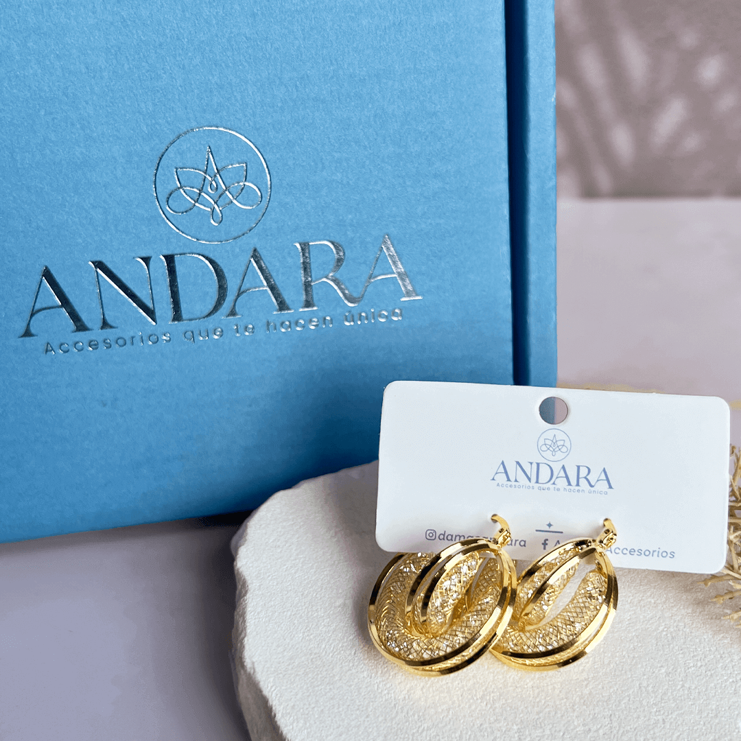 Aretes Entrelazo Dorado + obsequio